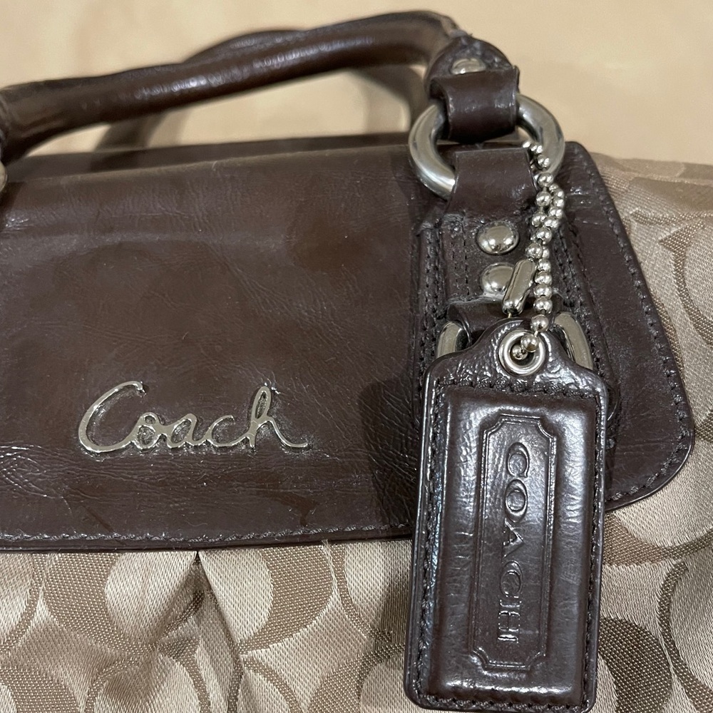 Coach purse!! - Picture 2 of 11